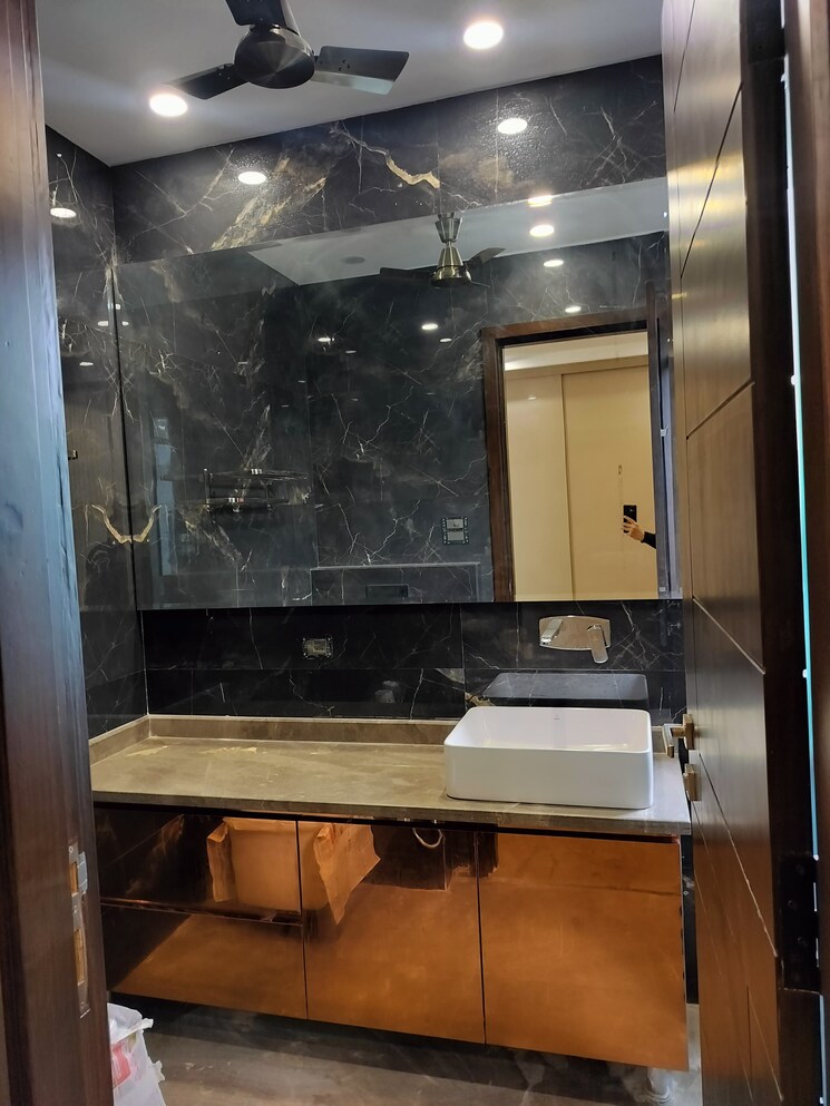 Kitchen, pamposh enclave 3 Bedroom 1800 Sq.Ft. Builder Floor In Pamposh Enclave Delhi 8210851