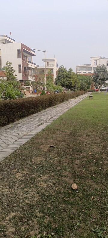  Plot For Sale in Ansal Sushant Golf city, Sushant Golf City