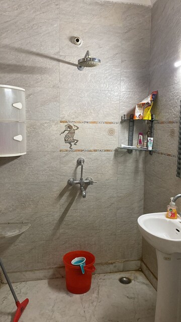 Bathroom in 2 BHK Builder Floor at Sector 46 – for Rent