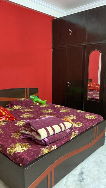 Bedroom in 2 BHK Builder Floor at Sector 46 – for Rent