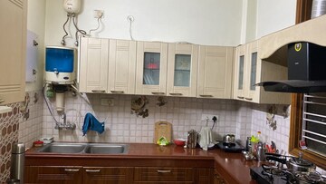 Kitchen in 2 BHK Builder Floor at Sector 46 – for Rent