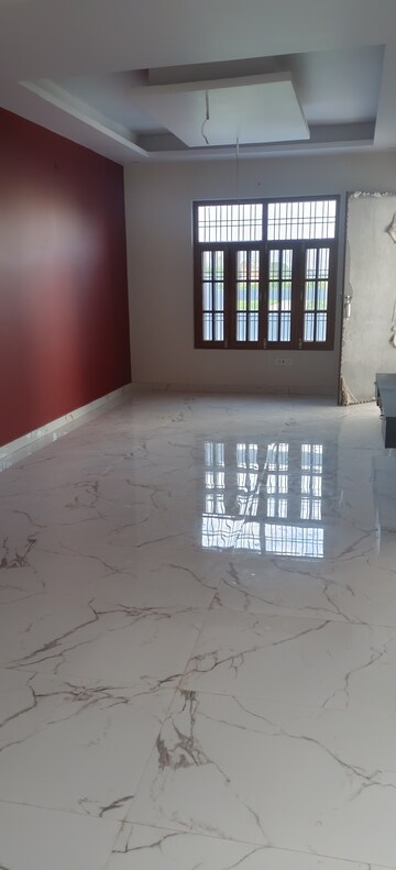 Room in 2 BHK Villa at Ansal Sushant Golf city, Sushant Golf City – for Sale