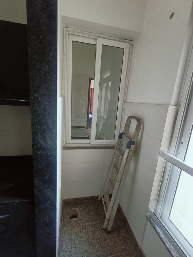 Bathroom, kalpataru-radiance 3 Bedroom 1372 Sq.Ft. Apartment In Goregaon West Mumbai 8210929