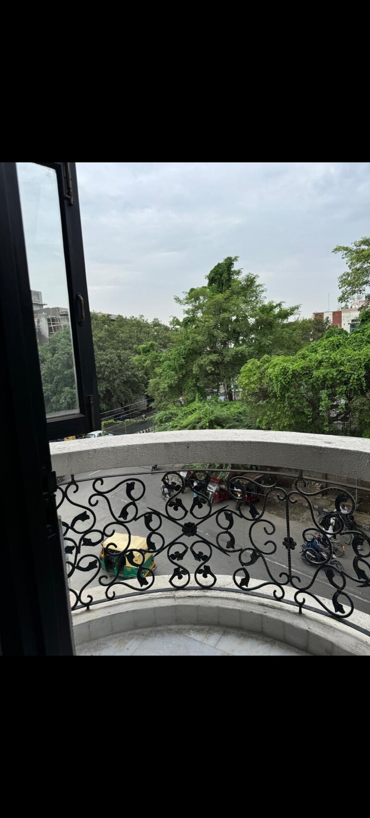 Balcony, greater kailash 4 Bedroom 250 Sq.Yd. Builder Floor In Greater Kailash Delhi 8210994