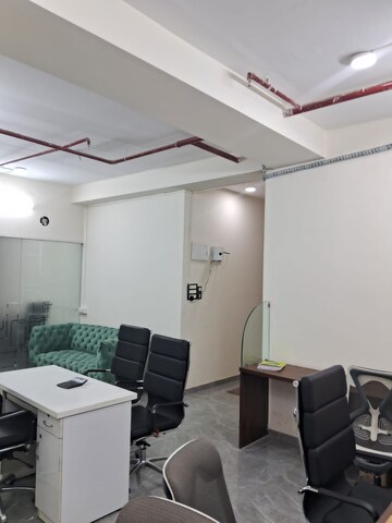 Commercial Office Space 530 Sq.Ft. For Resale in Goregaon West Mumbai  8211012