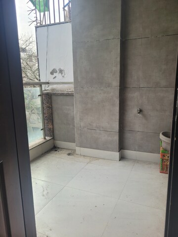 Kitchen in 2 BHK Builder Floor at Janakpuri – for Rent