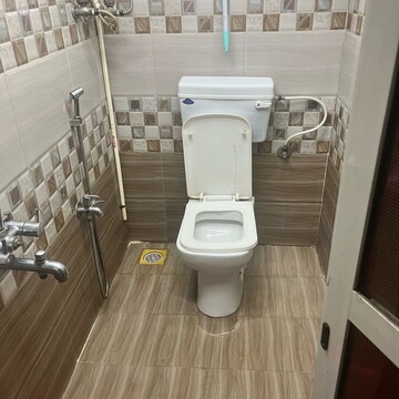 Bathroom in 2.5 BHK Apartment at Kharghar – for Sale