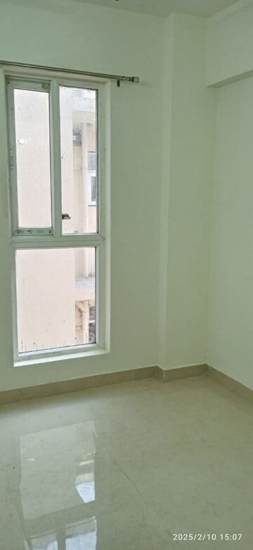 Room in 3.5 BHK Apartment at DLF New Town Heights II, Sector 86 – for Rent
