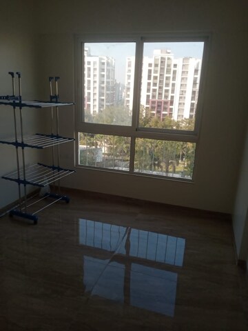 Room in 2 BHK Apartment at VTP Solitaire, Baner – for Rent