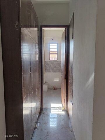 Building Lobby in 2 BHK Builder Floor at RWA Residential Society Sector 46, Sector 46 – for Rent