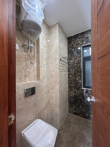 Bathroom in 2 BHK Builder Floor at RWA Residential Society Sector 46, Sector 46 – for Rent