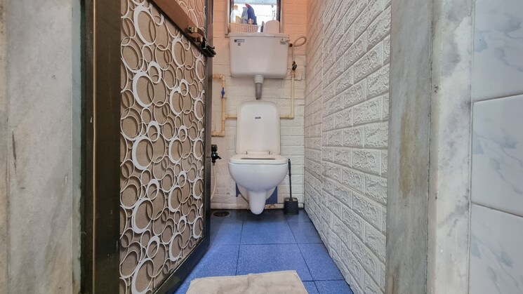 Bathroom, evershine nagar 1 Bedroom 450 Sq.Ft. Apartment In Evershine Nagar Mumbai 8211127