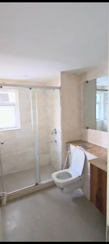 Bathroom in 4 BHK Apartment at DLF The Belaire, Sector 54 – for Rent