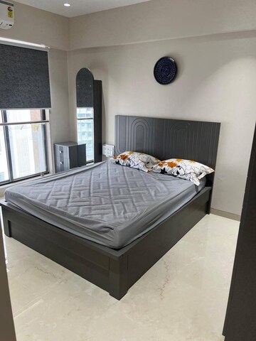 Bedroom in 3 BHK Apartment at Sindhi Society, Chembur – for Rent