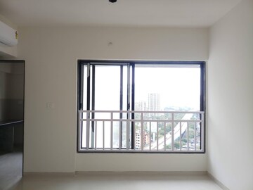 Room in 2 BHK Apartment at Crystal Armus, Chembur – for Rent