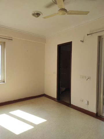 Room in 2 BHK Builder Floor at Green Park – for Rent