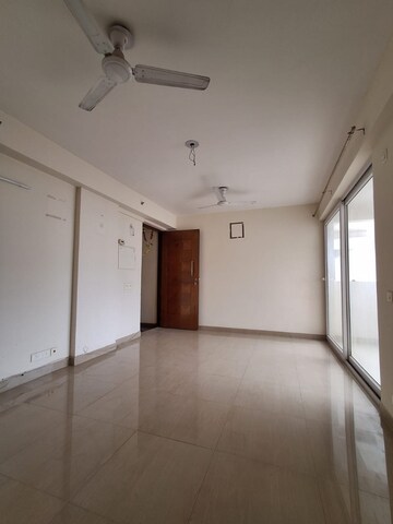 Room in 3 BHK Apartment at Ramprastha City The Edge Towers, Sector 37d – for Rent