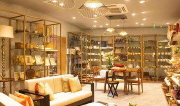  Shop For Rent in Kirti Nagar