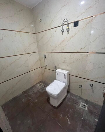 Master Bedroom in 2 BHK Builder Floor at Saket – for Rent