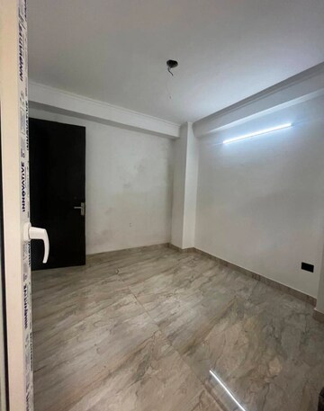 Room in 2 BHK Builder Floor at Saket – for Rent