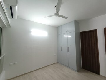 Room in 3 BHK Apartment at Shapoorji Pallonji Joyville Gurgaon, Sector 102 – for Rent