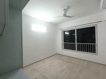 Room in 3 BHK Apartment at Shapoorji Pallonji Joyville Gurgaon, Sector 102 – for Rent
