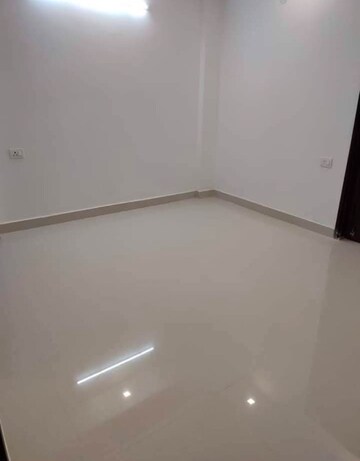 Room in 1 BHK Builder Floor at Saket – for Rent