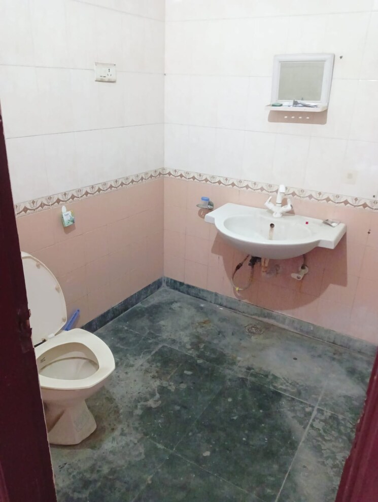 Bathroom, rwa-apartments-sector-53 2 Bedroom 1250 Sq.Ft. Independent House In Sector 53 Noida 8211426