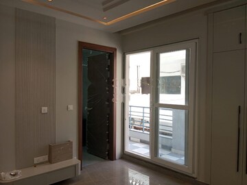 Room in 3 BHK Apartment at SS Mayfield Gardens, Sector 51 – for Rent