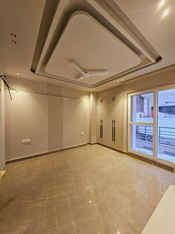 Room in 3 BHK Apartment at SS Mayfield Gardens, Sector 51 – for Rent