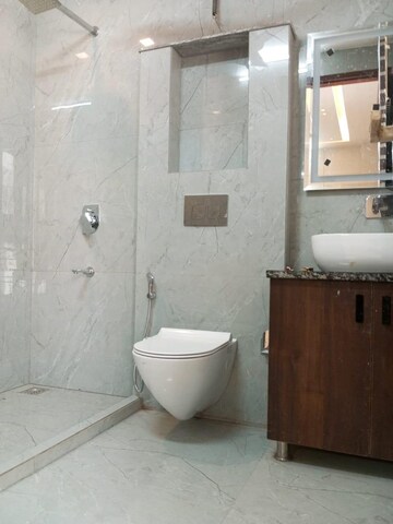 Bathroom in 3 BHK Apartment at SS Mayfield Gardens, Sector 51 – for Rent