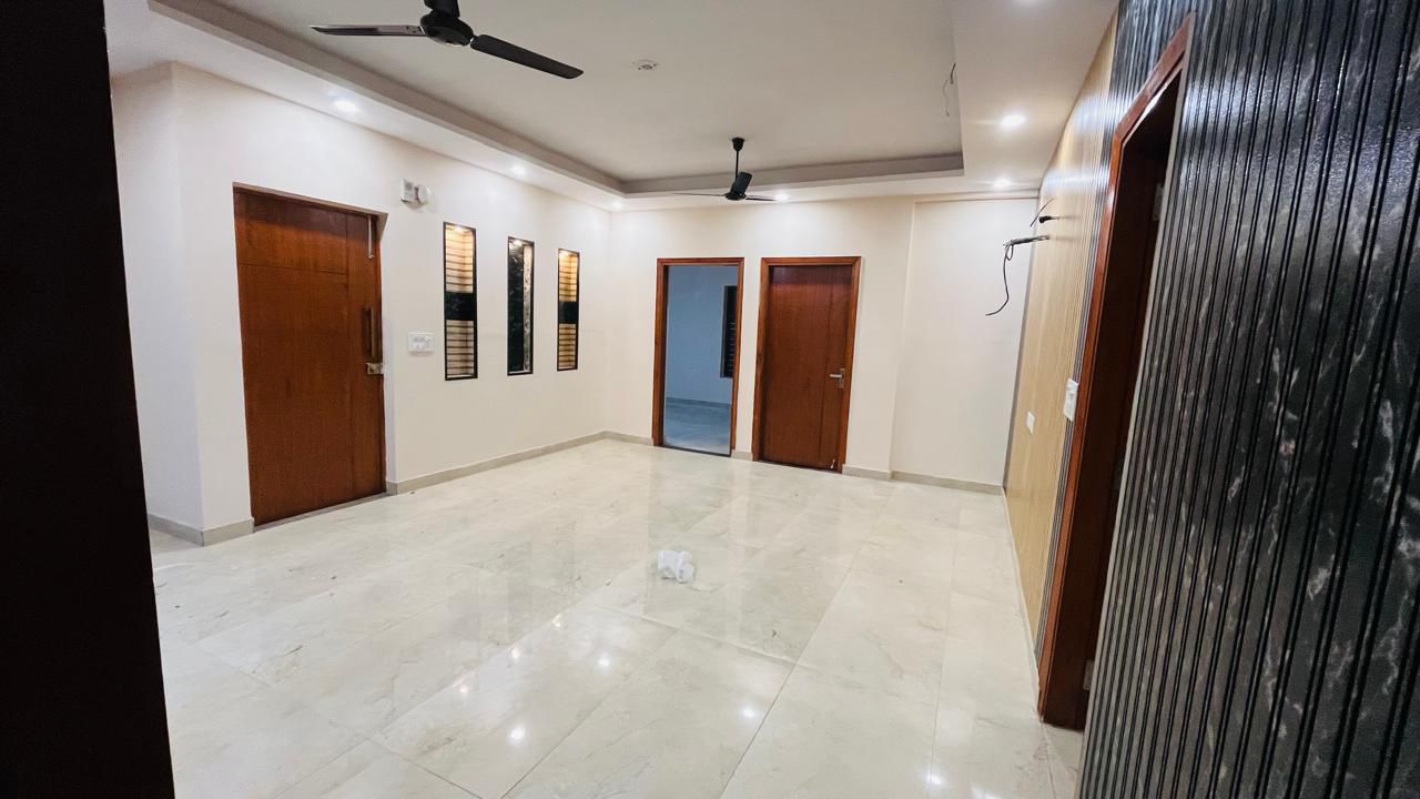 3 BHK + Pooja Room 1650 Sq.Ft. Builder Floor in Puri Aman Vilas