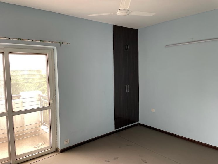 Room, puri-vip-floors 3 Bedroom 2700 Sq.Ft. Apartment In Sector 81 Faridabad 8211481