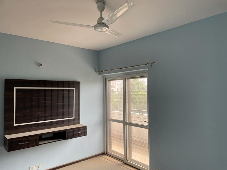 Room, puri-vip-floors 3 Bedroom 2700 Sq.Ft. Apartment In Sector 81 Faridabad 8211481