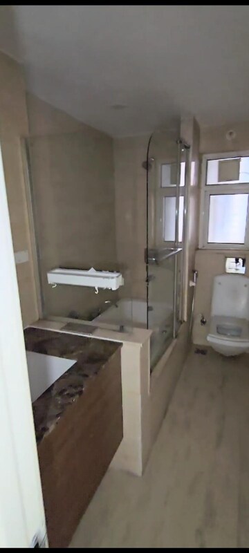 Bathroom in 4 BHK Apartment at DLF The Belaire, Sector 54 – for Rent