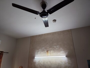 Furnished Amenities in 3 BHK Apartment at Mahagun Moderne, Sector 78 – for Sale