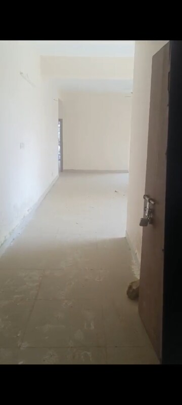 Room in 4 BHK Apartment at Ansal API Celebrity Garden Block J, Sushant Golf City – for Sale