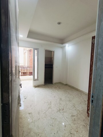 Room in 2 BHK Apartment at New Ashok Nagar – for Rent