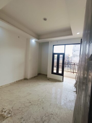 Room in 2 BHK Apartment at New Ashok Nagar – for Rent