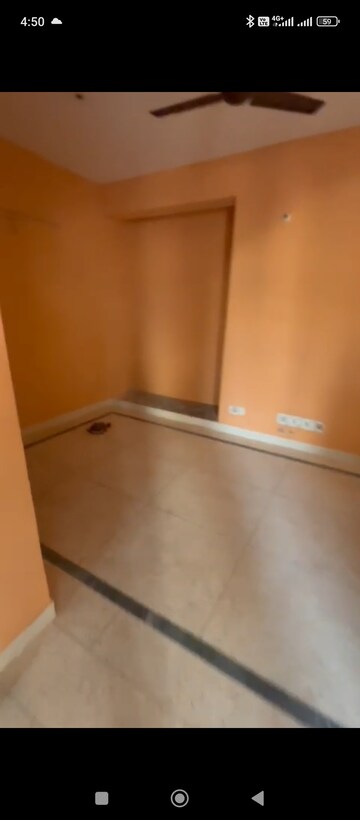 Room in 2 BHK Apartment at Purvanchal Vasant Vihar Apartment, Sector 62 – for Rent