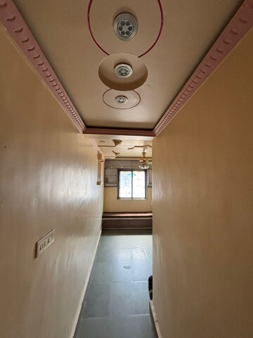Room in 1 BHK Apartment at Nityanand CHS Dhankawadi, Dhankawadi – for Rent