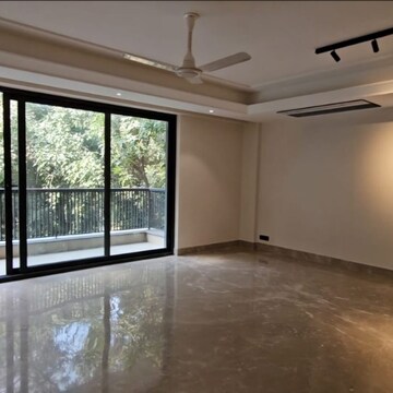 Room in 3 BHK Builder Floor at New Rajinder Nagar – for Sale
