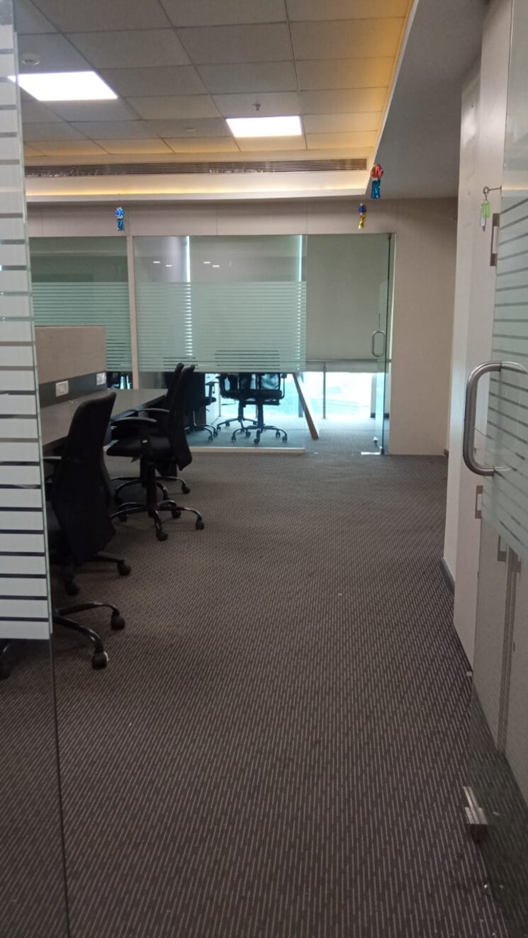  Parking, rupa-solitaire Commercial Office Space 2000 Sq.Ft. In Kopar Khairane Navi Mumbai 8212043