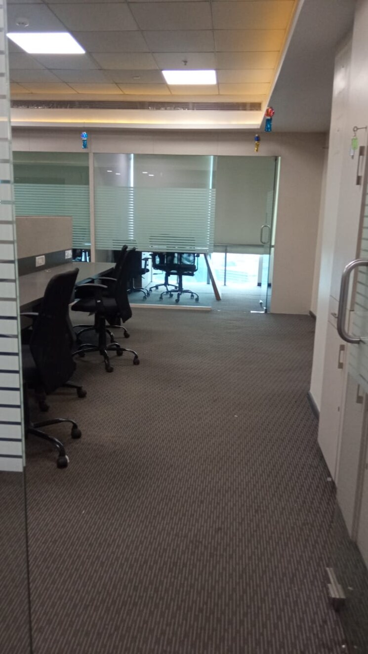  Parking, rupa-solitaire Commercial Office Space 2000 Sq.Ft. In Kopar Khairane Navi Mumbai 8212043