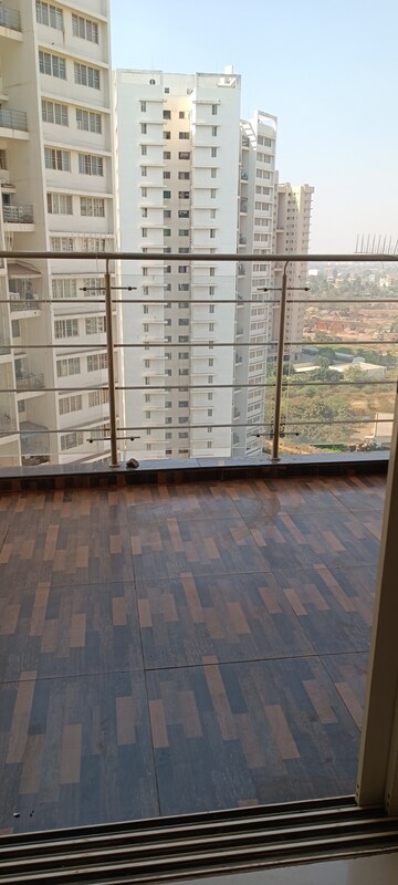 Room in 2 BHK Apartment at Kolte Patil Life Republic, Hinjewadi – for Rent