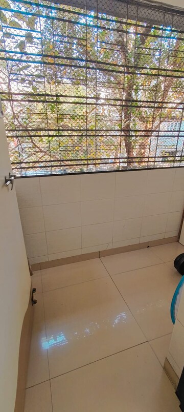 Bathroom in 3 BHK Apartment at Vile Parle East – for Rent