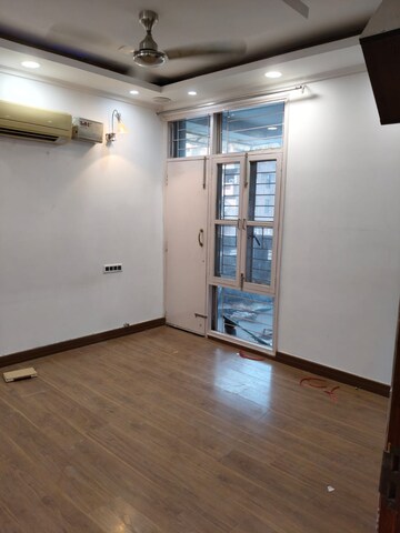 Room in 3 BHK Apartment at Sector 18, Dwarka – for Rent