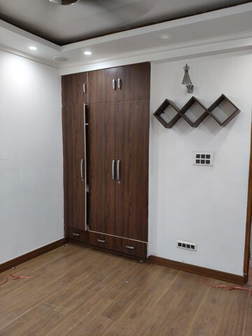 Room in 3 BHK Apartment at Sector 18, Dwarka – for Rent