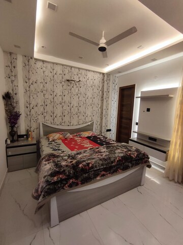 Bedroom in 3 BHK Builder Floor at Puri Kohinoor, Sector 89 – for Rent