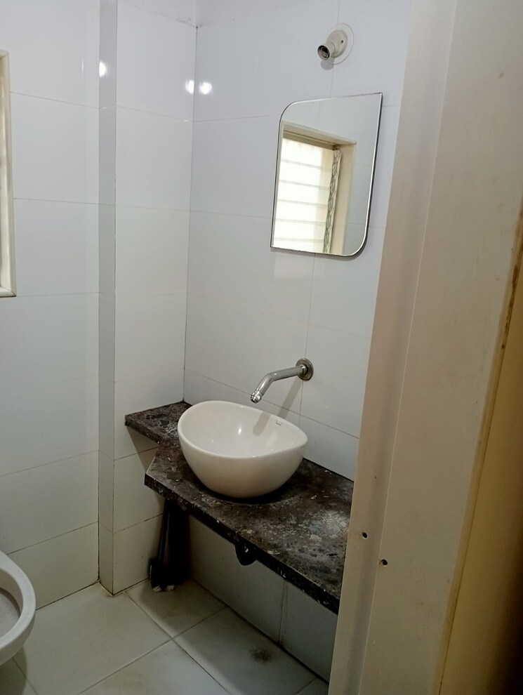 Bathroom, shreeji-splendor 2 Bedroom 835 Sq.Ft. Apartment In Brahmand Thane 8212246